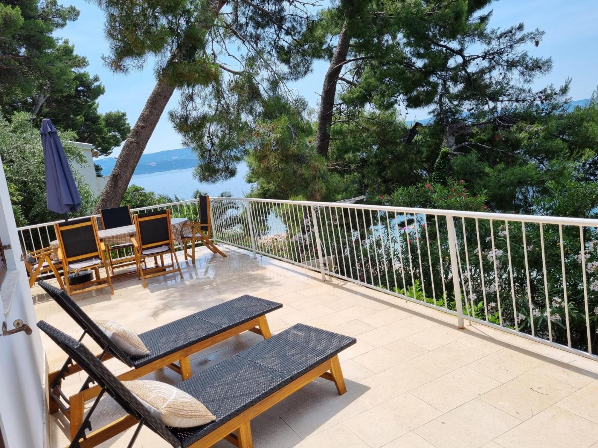 Apartman On The Beach - Nemira, Omis Apartment Bagian luar foto